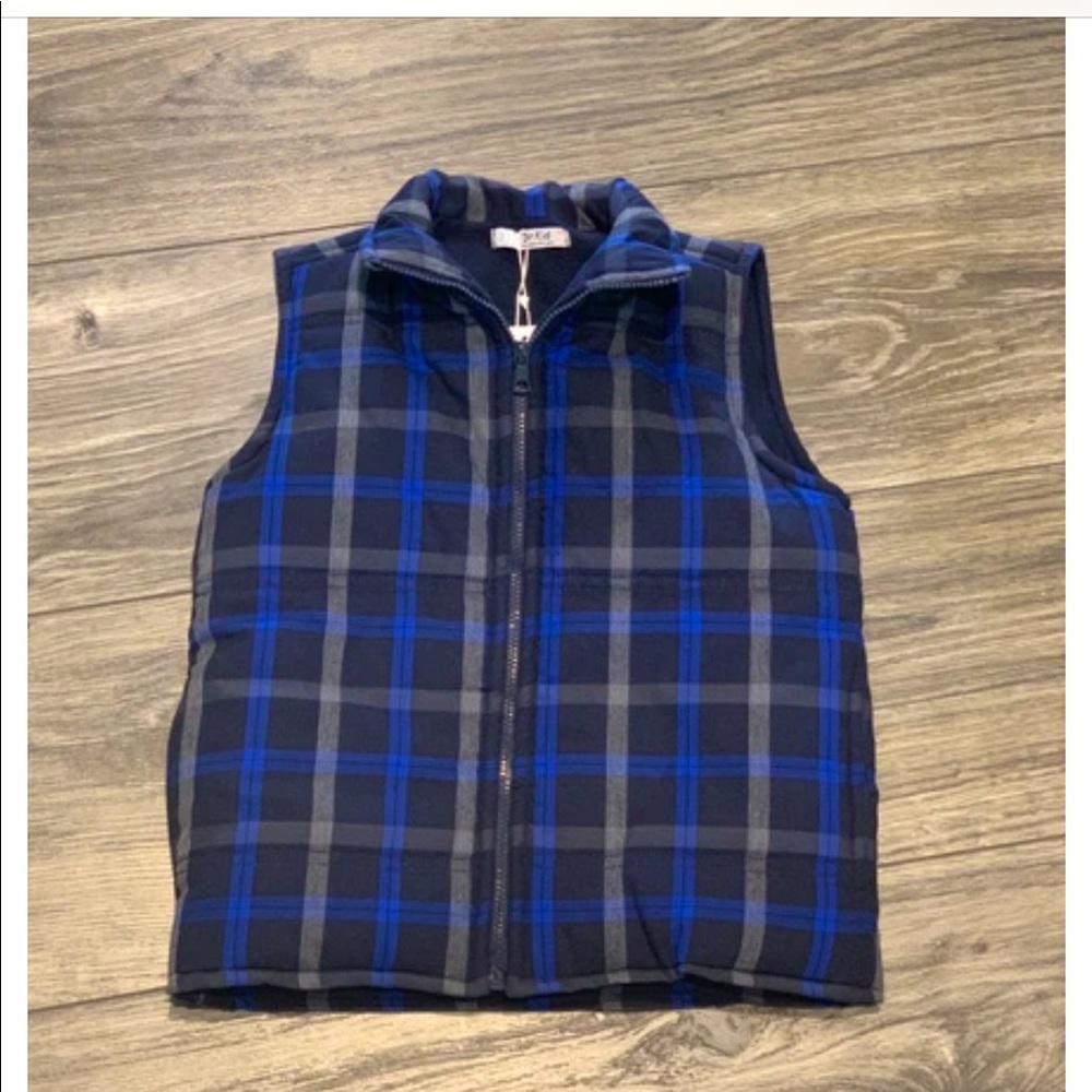 Puffy vest! European bran, beautiful for the holidays and cold days